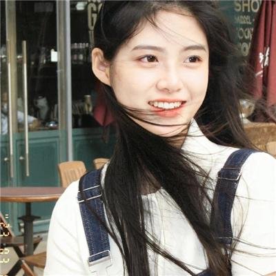 迷雾中的她封面